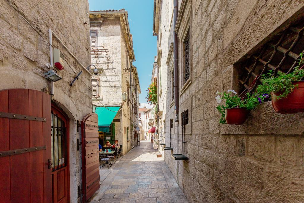 Old Town Museum Square Apartment Kotor Dış mekan fotoğraf