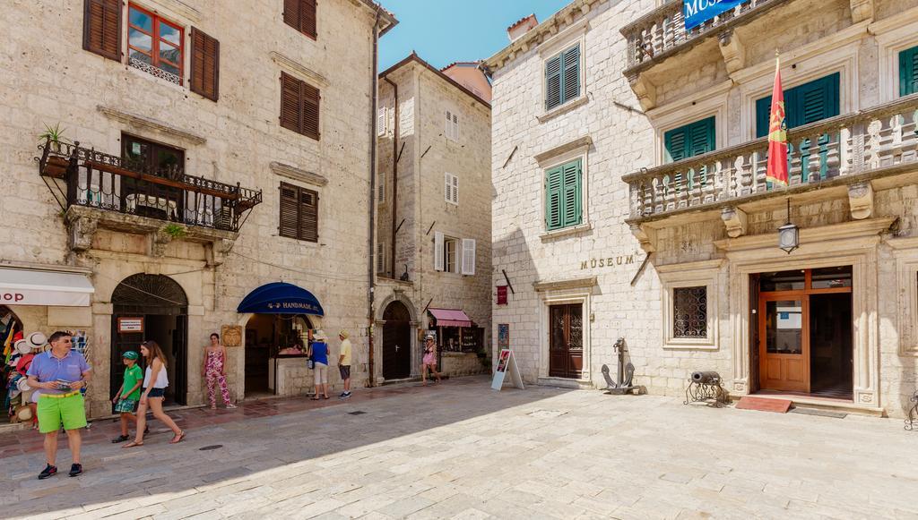 Old Town Museum Square Apartment Kotor Dış mekan fotoğraf