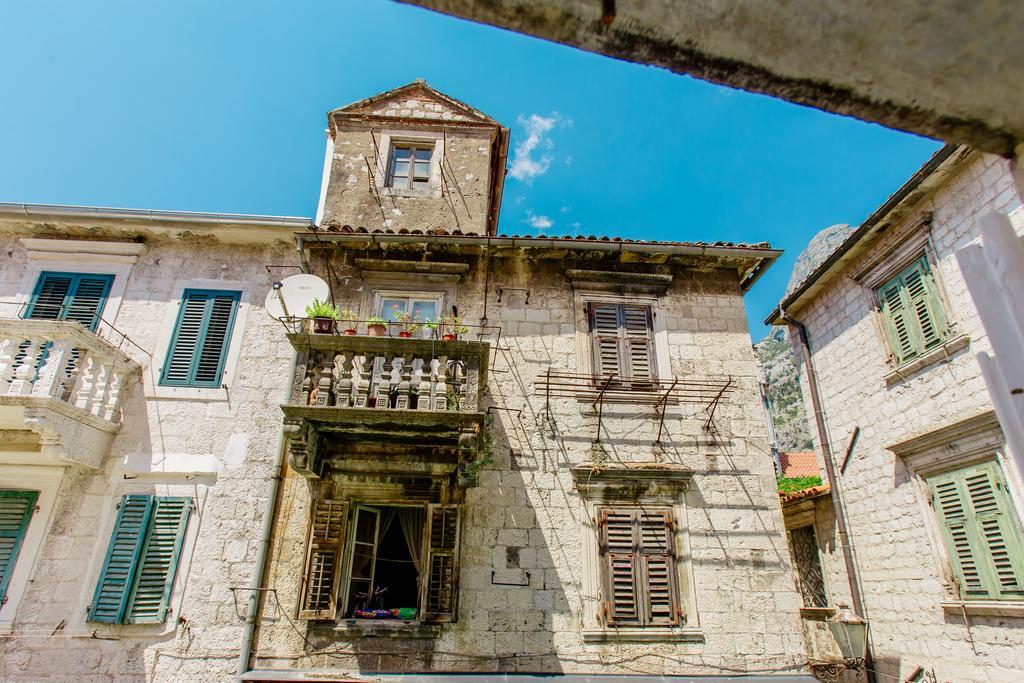 Old Town Museum Square Apartment Kotor Dış mekan fotoğraf
